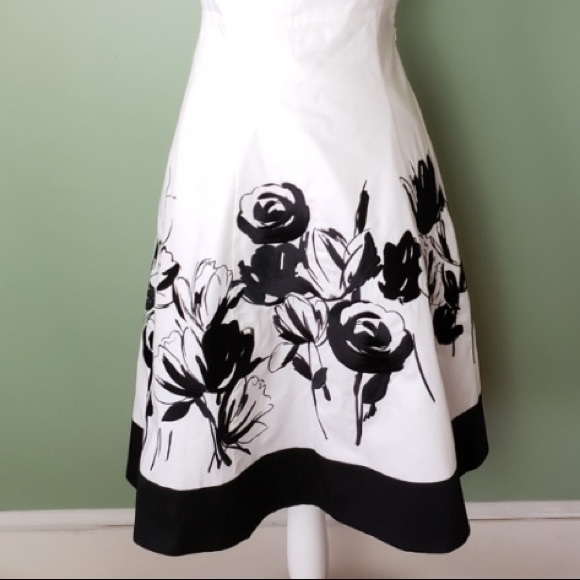 WHBM Floral Strapless Dress Embroidered Corset White House Black Market SZ4 - Picture 5 of 14